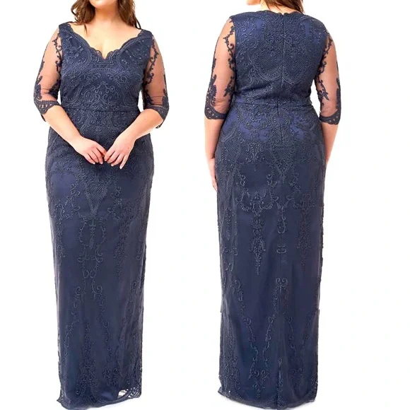 NWT JS Collection Scallop V Neck Embroidered Mesh Gown Size 16W - Picture 1 of 10